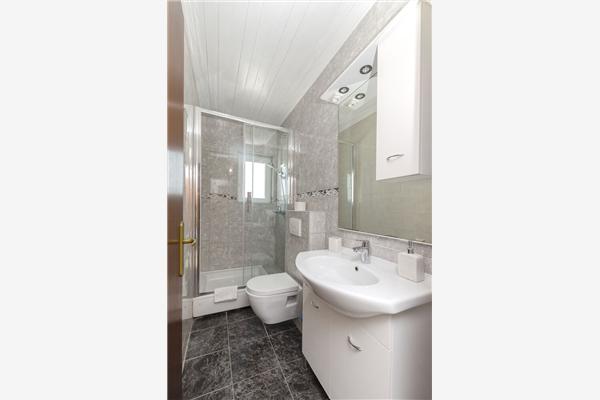 Apartment A1, for 7 persons