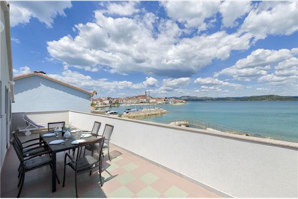 Apartment A1, for 7 persons
