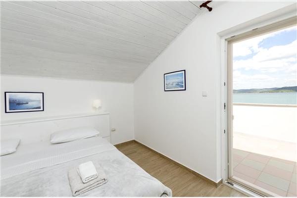 Apartment A1, for 7 persons