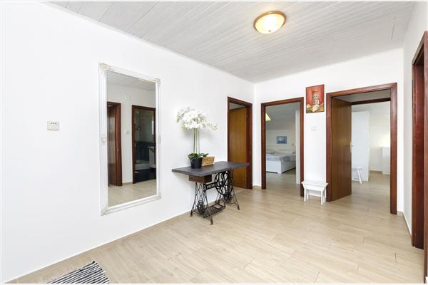 Apartment A1, for 7 persons