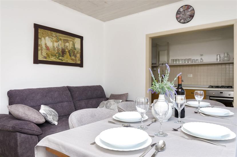 Apartment A1, for 7 persons