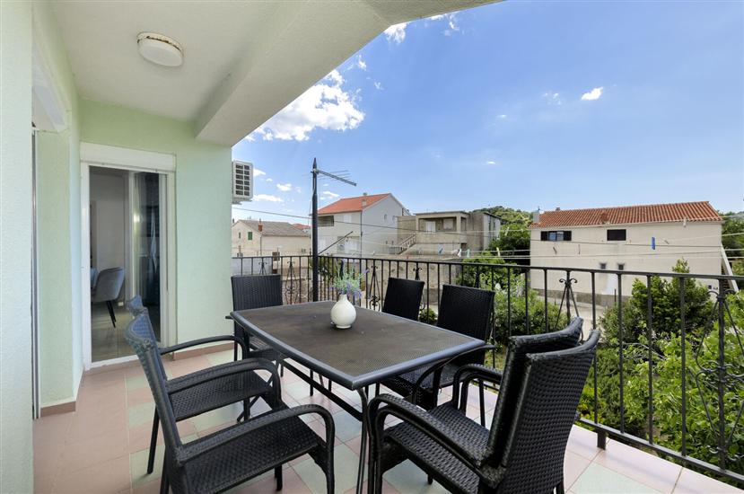 Apartment A1, for 7 persons