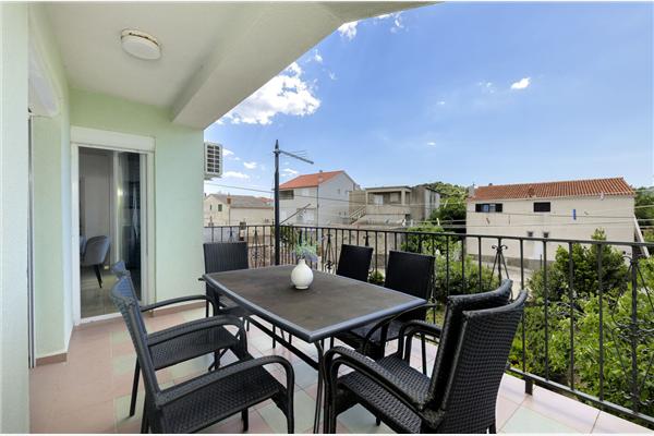 Apartment A1, for 7 persons