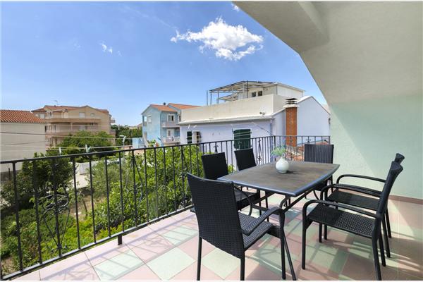 Apartment A1, for 7 persons