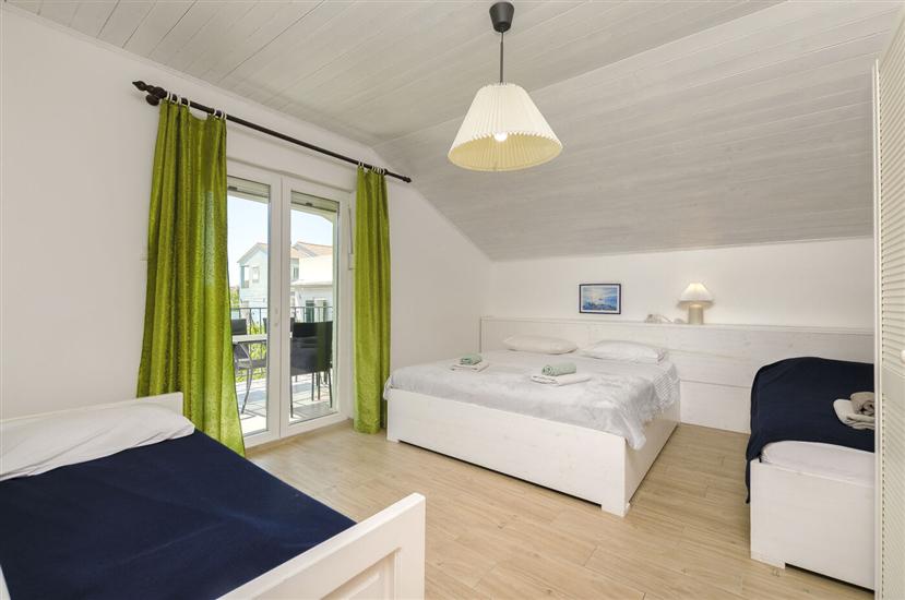 Apartment A1, for 7 persons