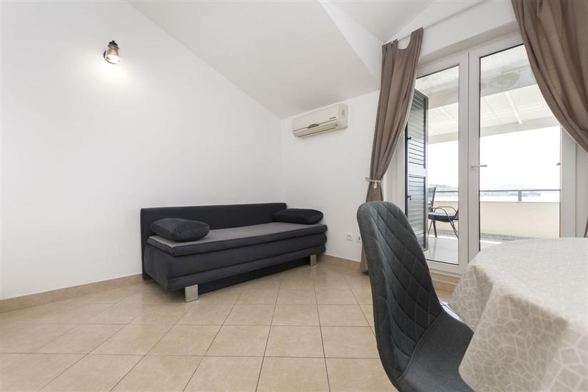 Apartment A1, for 5 persons