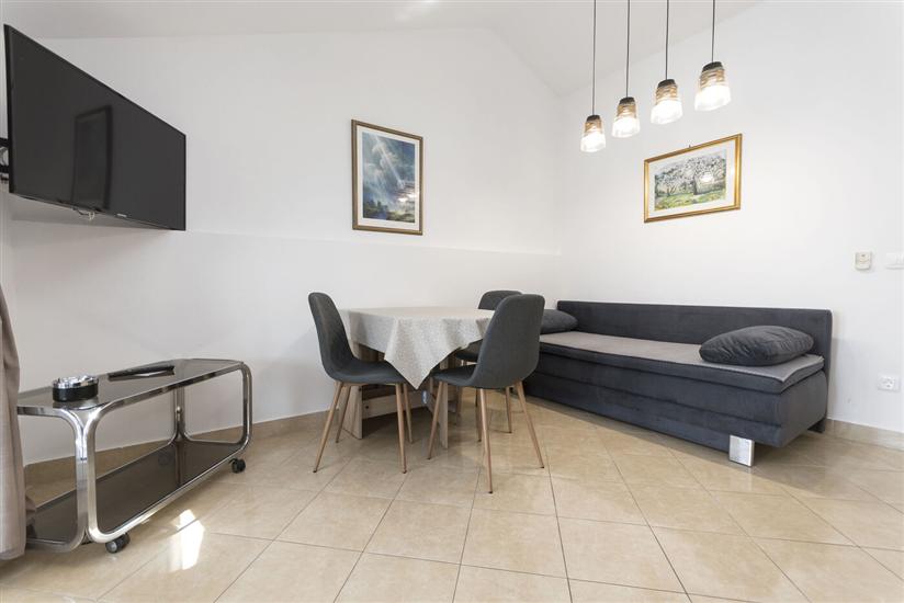 Apartment A1, for 5 persons