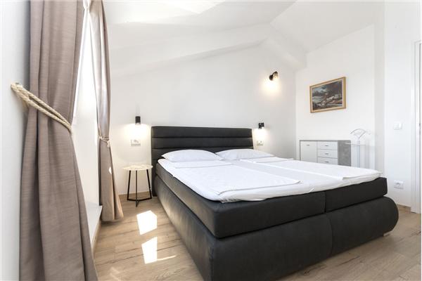 Apartment A1, for 5 persons