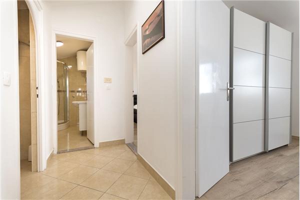 Apartment A1, for 5 persons