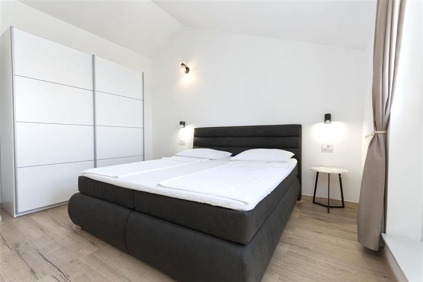 Apartment A1, for 5 persons