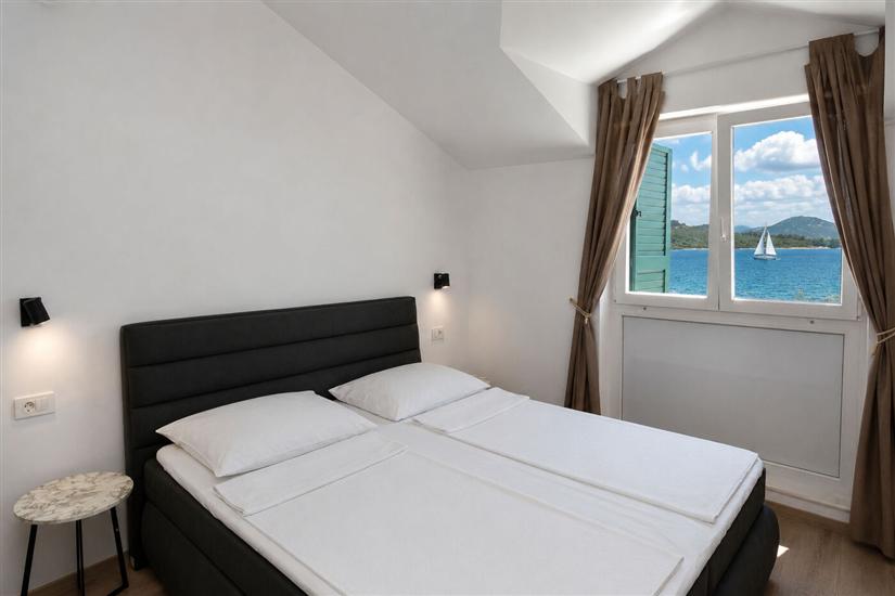 Apartment A1, for 5 persons