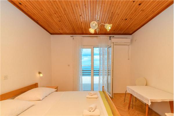 Apartment A1, for 6 persons
