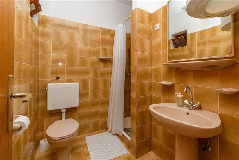 Apartment A1, for 6 persons
