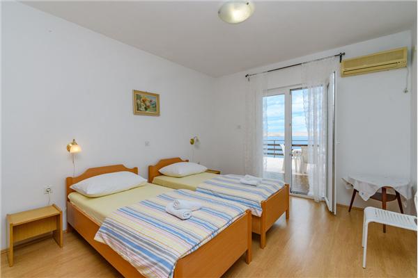 Apartment A1, for 6 persons