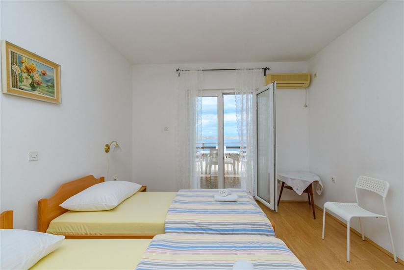 Apartment A1, for 6 persons