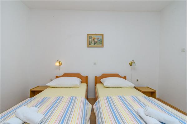 Apartment A1, for 6 persons