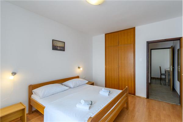 Apartment A1, for 6 persons