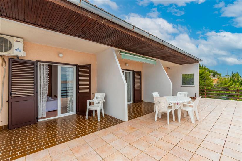 Apartment A1, for 6 persons
