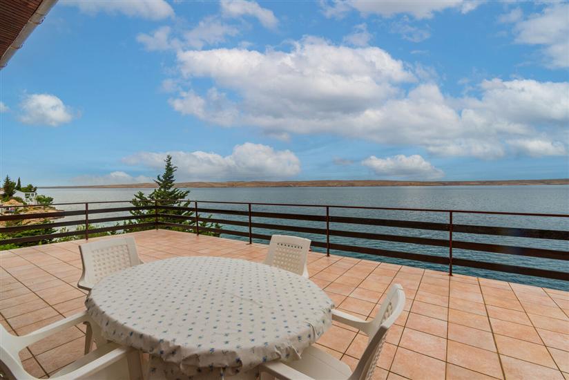 Apartment A1, for 6 persons