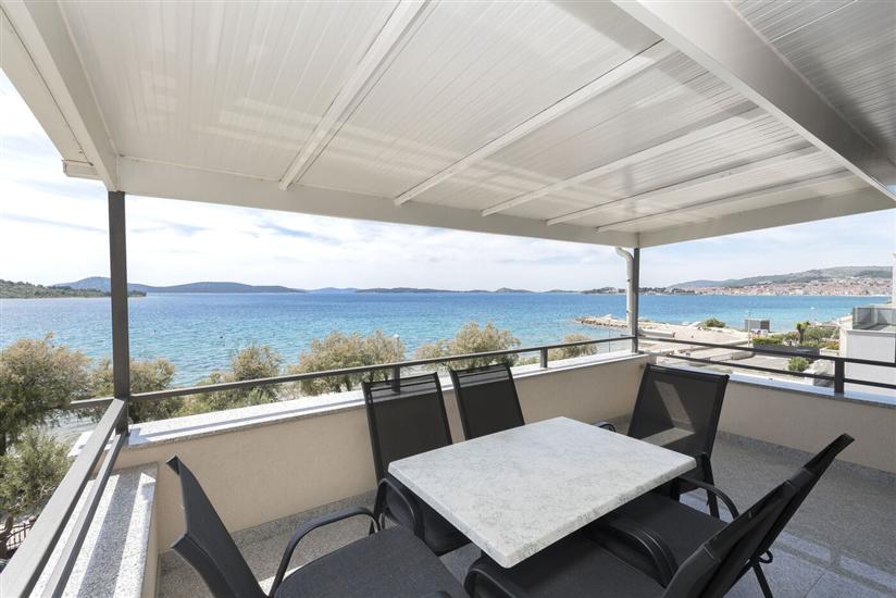 Apartment A1, for 5 persons