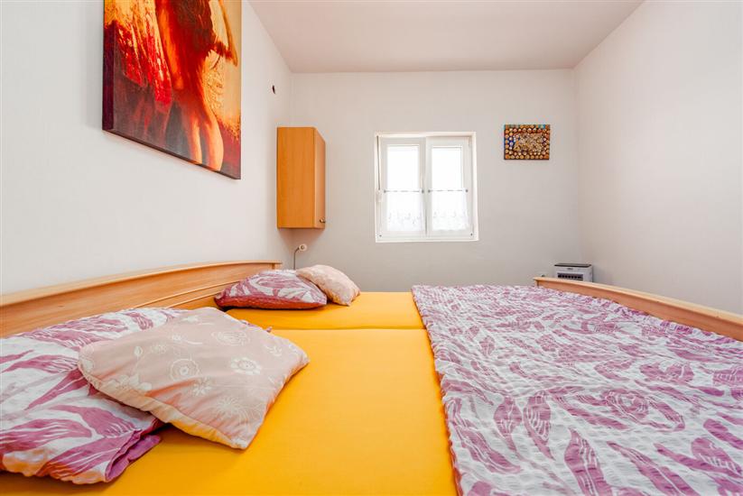 Apartment A6, for 4 persons