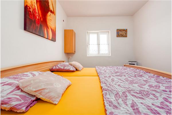 Apartment A6, for 4 persons