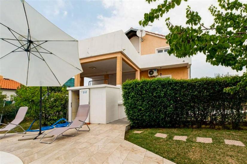 House Bistre