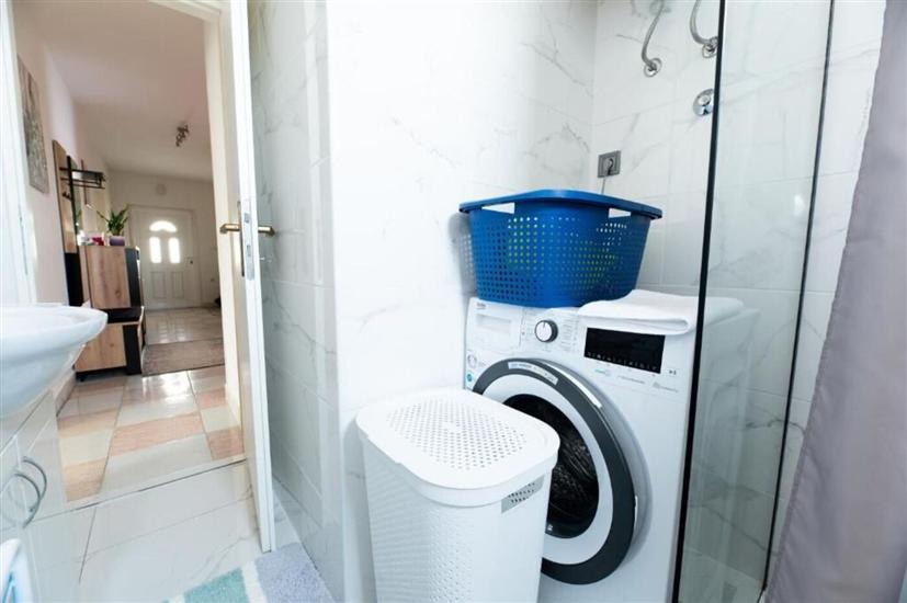 House K1, for 8 persons