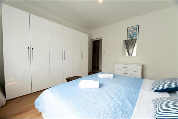 House K1, for 8 persons