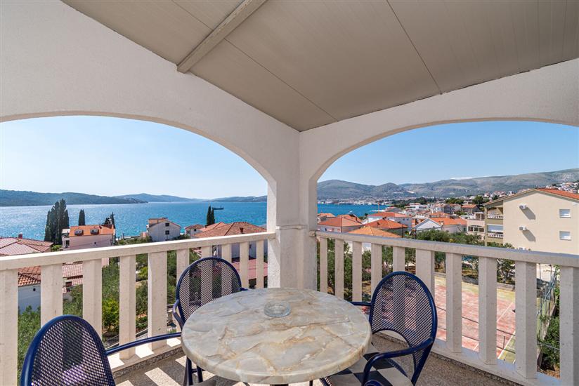 Apartment A8, for 2 persons