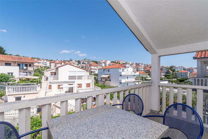 Apartment A9, for 3 persons