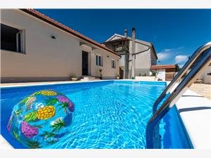Hiša Mirakul near Krka Private Pool Skradin, Kvadratura 75,00 m2, Namestitev z bazenom
