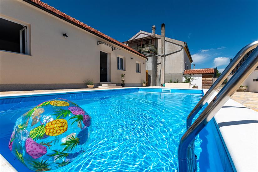 Dom Mirakul near Krka Private Pool