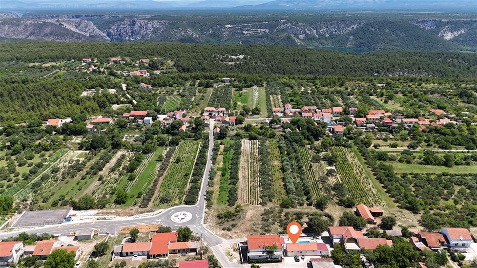 House Mirakul near Krka Private Pool