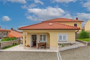 House - Kraljevica