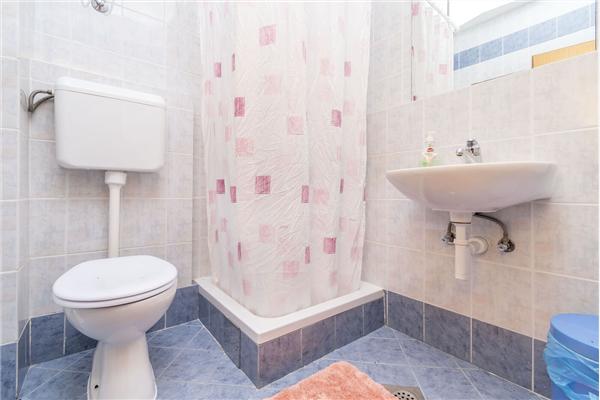 Apartman A4, na 3 osebe