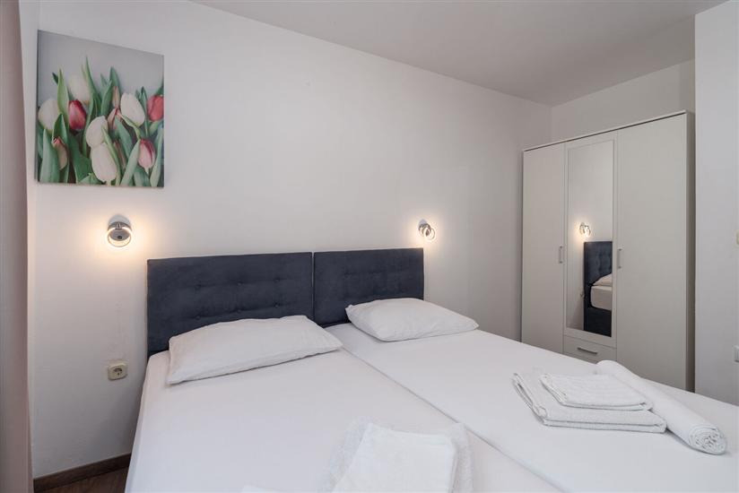Apartment A17, for 6 persons