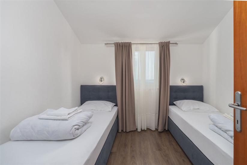 Apartment A8, for 6 persons