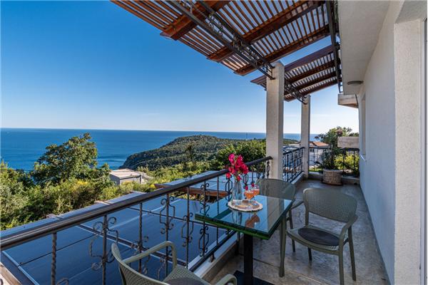 Apartment A9, for 4 persons
