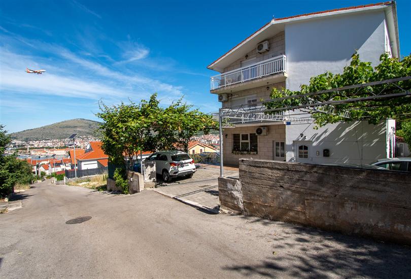 Apartments Mara
