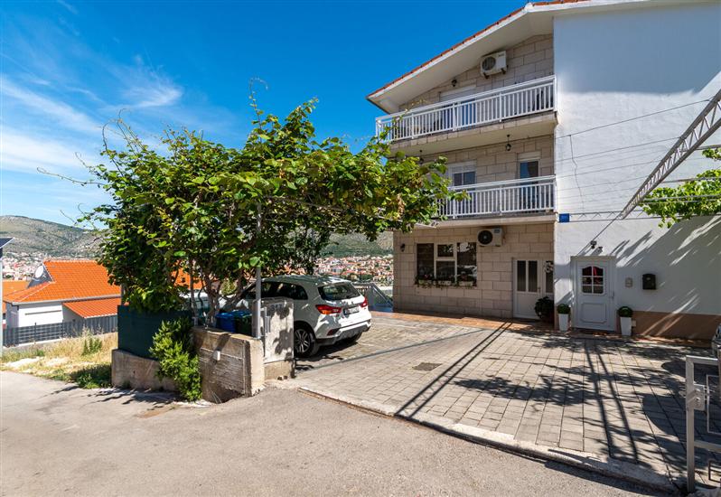 Apartments Mara