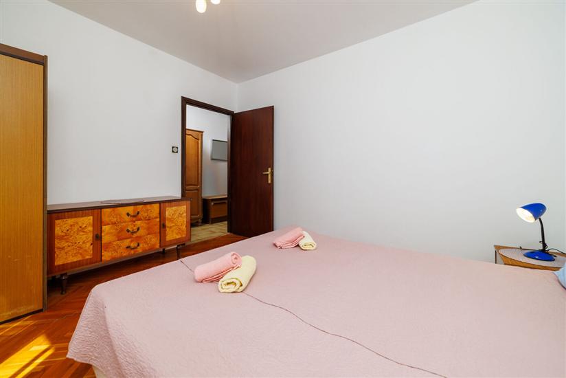 Apartment A1, for 6 persons
