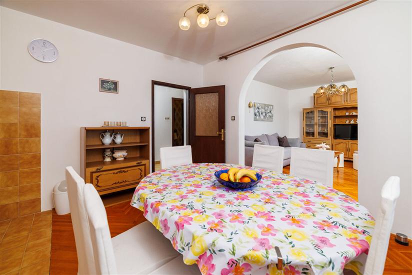 Apartment A1, for 6 persons