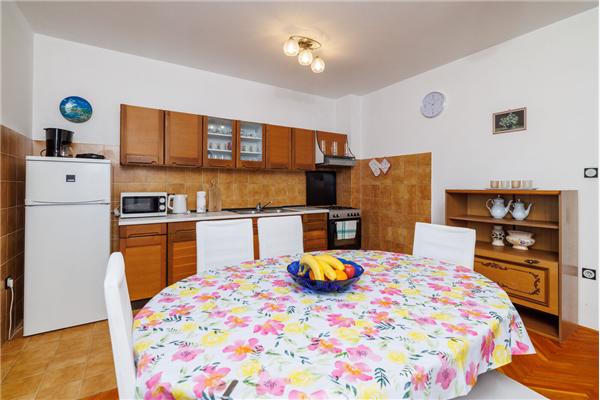 Apartment A1, for 6 persons