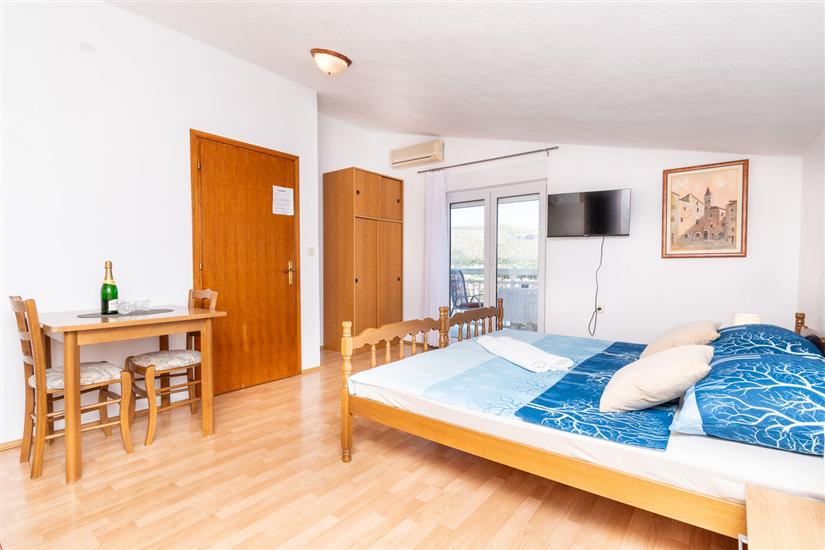 Apartment A3, for 3 persons