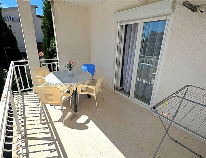 Apartment A2, for 4 persons