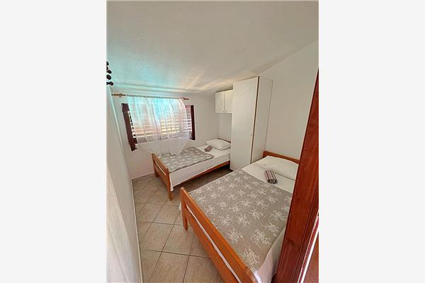 Apartment A4, for 4 persons