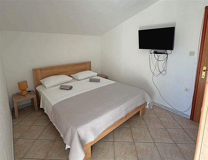 Apartment A4, for 4 persons