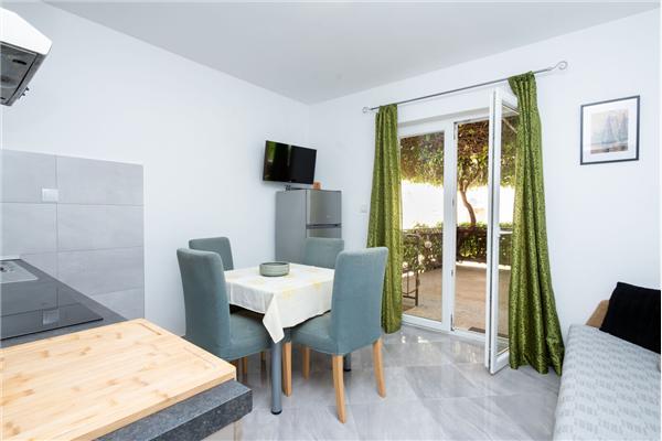 Apartment A1, for 5 persons