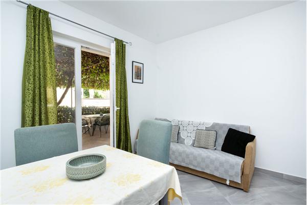 Apartment A1, for 5 persons